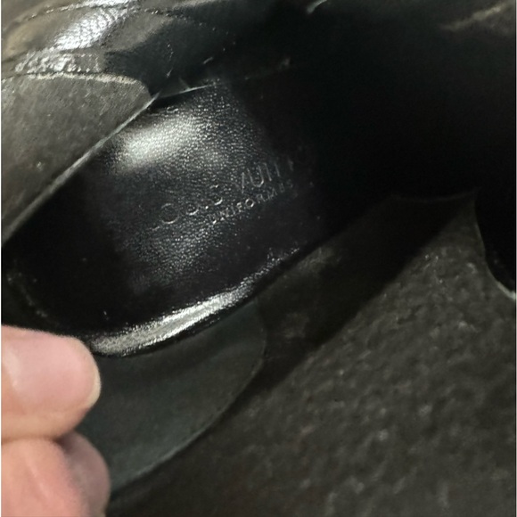 Authentic LV Patent Leather Boots with the Flower Heels. - Picture 16 of 16